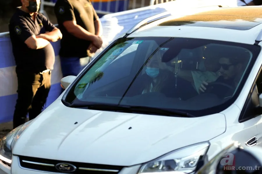 Diego Armando Maradona'nın hayranlarıyla polis arasında arbede | Arjantin'de milyonlar Maradona'ya veda etti... 23