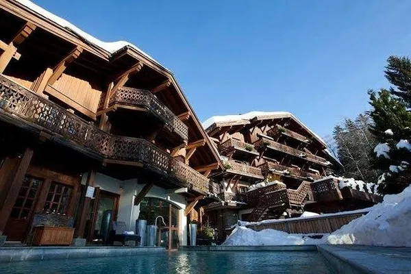 İBB Sözcüsü Murat Ongun’un İsviçre’deki lüks kayak tatiliyle ilgili yeni detaylar!