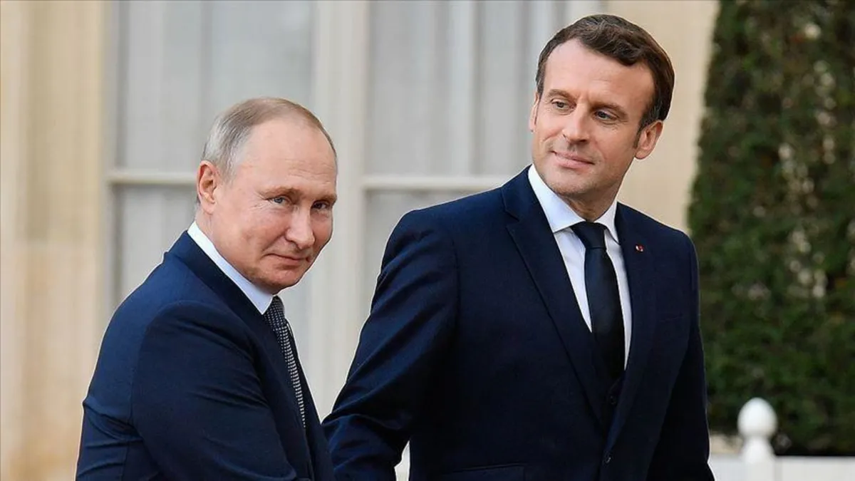 Emmanuel Macron'dan Putin'in Napolyon hatırlatmasına cevap: Tarihi yanlış yorumluyor
