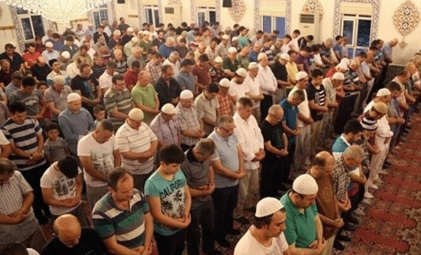 bayram-namazi-kilinacak-mi-musluman-ulkelerden-aciklamalar-gelmeye-basladi-1619988745755.gif Bayram namazı kılınacak mı? Müslüman ülkelerden açıklamalar gelmeye başladı - 2