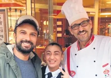 Tarkan bonkörlüğünü yine konuşturdu...
