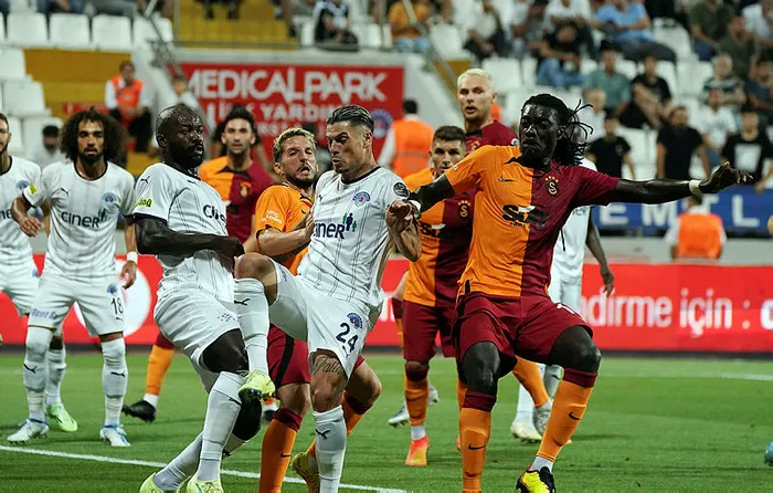 Kasımpaşa - Galatasaray maçında 5 gol! MAÇ SONUCU ÖZET: 2-3 - 13
