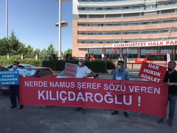 tuiki-basan-chp-lideri-kemal-kilicdaroglu-iscileri-gormedi-1638678613108.jpg TÜİK'i basan CHP lideri Kemal Kılıçdaroğlu işçileri görmedi! - 1