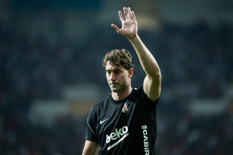 besiktas-hapoel-beer-sheva-maci-gurcistanda-oynanacak-1790188839511.jpeg Serdal Adalı Vlahovic transferinin perde arkasını anlattı! "Sen oyuncuyu ikna et, ne istiyorsa vereceğim" - 2