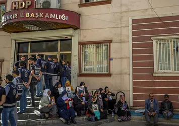 PKK'dan 'evlat nöbeti'ne karşı hain plan