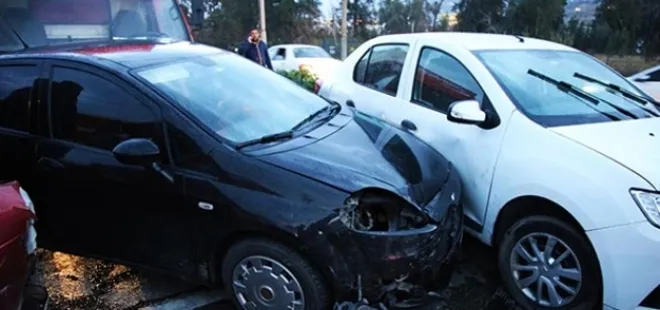 Feci kaza: 10 araç birbirine girdi