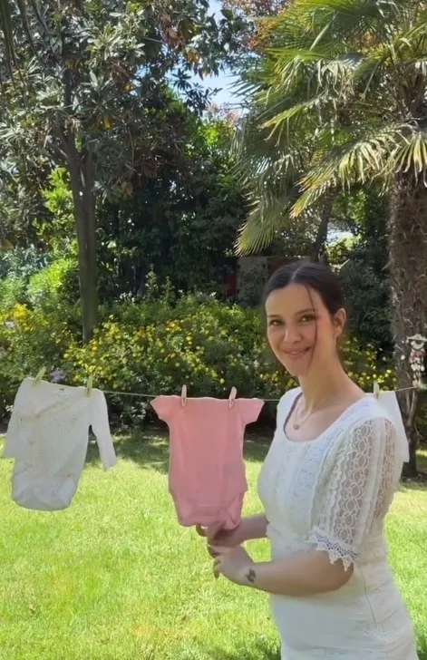 surpriz-paylasim-irem-helvacioglu-bebeginin-cinsiyetini-acikladi-1746604174625.jpg Kaynak: Instagram