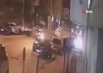3 aracın karıştığı kaza kamerada