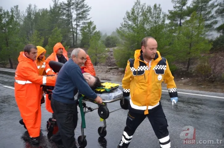 Antalya'da tur midibüsü şarampole devrildi ölü ve yaralılar var 7