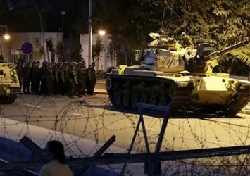 ‘Darbeye direneni indirin’