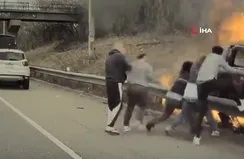 Sürücüyü yanan araçtan son anda kurtardılar