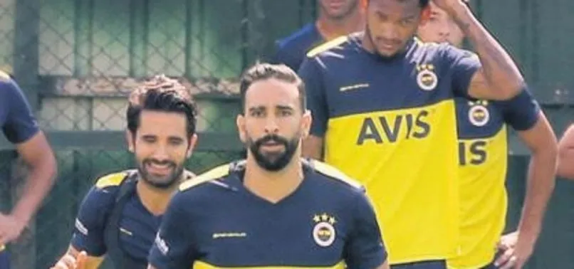 Fenerbahçe'ye kötü haber! Adil Rami'nin dönüşü için en az 15 gün!
