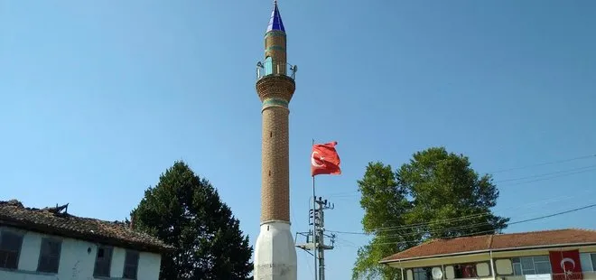 Bursa’da camisiz minare, köyün sembolü oldu