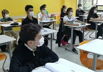 Öğrencilerde okula dönüş heyecanı başlıyor! Hangi dersler yüz yüze yapılacak?