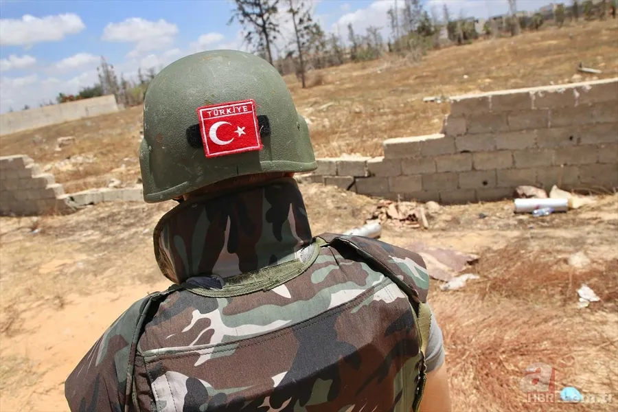 Türk kuvvetleri Libya'da Hafter milislerinin tuzakladığı patlayıcıları temizledi! O anlar böyle görüntülendi... 22