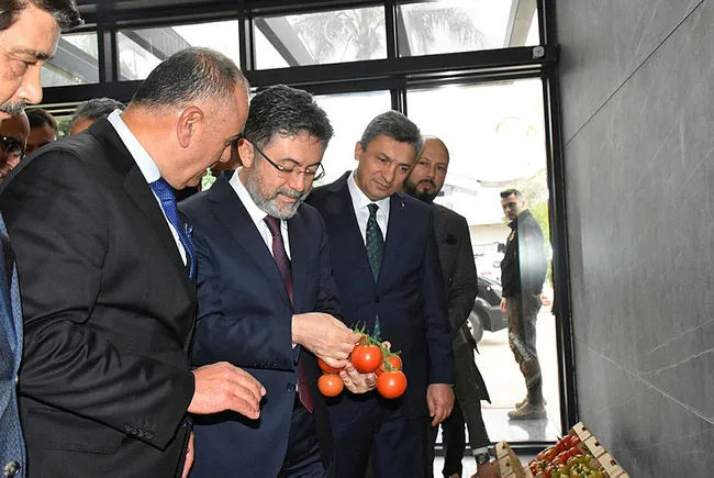 tarim-bakani-ibrahim-yumakli-acikladi-ciftci-destek-odemeleri-hesaplarda-1705686052001.jpg Tarım Bakanı İbrahim Yumaklı açıkladı! Çiftçi destek ödemeleri hesaplarda - 5