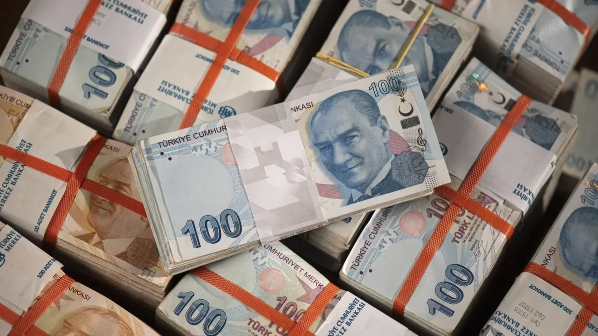 Yaşlı ve engelli aylıkları bayram öncesi hesaplara yatıyor! Bakan Göktaş duyurdu