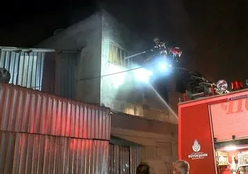 Pendik'te fabrikada korkutan yangın!