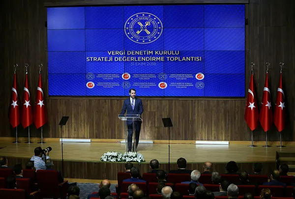 Bakan Berat Albayrak: Altı başlıkta KDV ve ÖTV indirimlerini uygulamaya alıyoruz