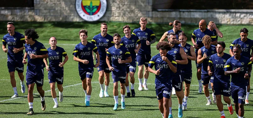 Son dakika: Fenerbahçe'nin Dinamo Kiev maçı kamp kadrosu belli oldu!