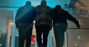 Kırmızı ve yeşil bültenle aranan 2 şahıs yakalandı!