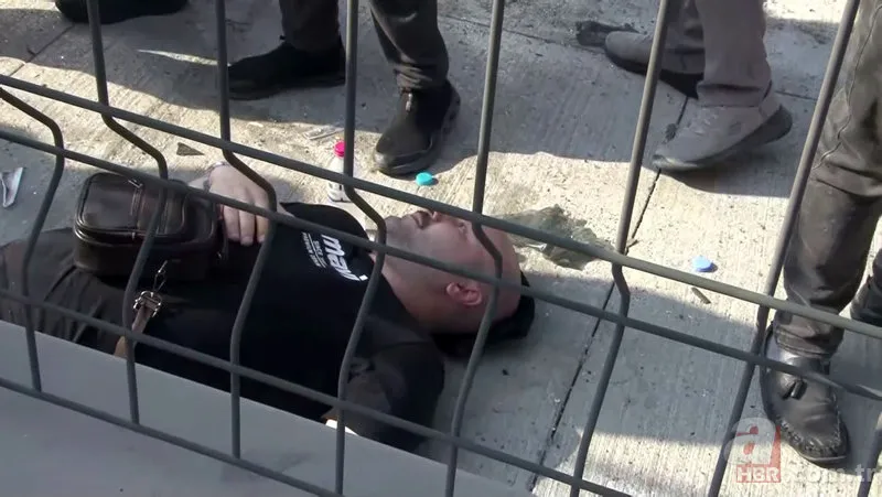 Sefaköy'de iki metrobüs çarpıştı! İşte kaza yerinden görüntüler 16