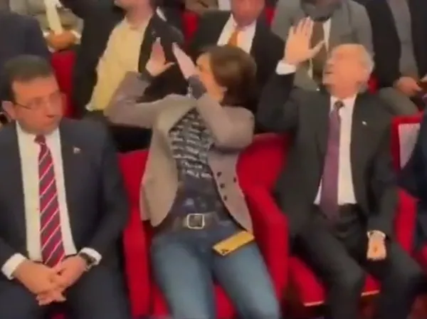 Kılıçdaroğlu ile katıldığı etkinlikte İmamoğlu’na soğuk duş! Sloganları duyunca yüzü düştü