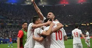 Milliler çeyrek final peşinde! Tarihi maç