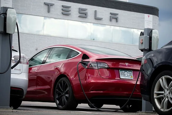 SON DAKİKA: Tesla fena tosladı! Elon Musk...