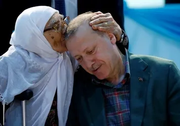 Diyarbakırlı yaşlı kadının Erdoğan sevgisi