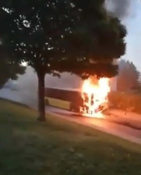 chpli-iettde-yangin-var-4-ayda-4-otobus-kule-dondu-1632825411368.jpg CHP'li İETT'de yangın var! 4 ayda 4 otobüs küle döndü - 6