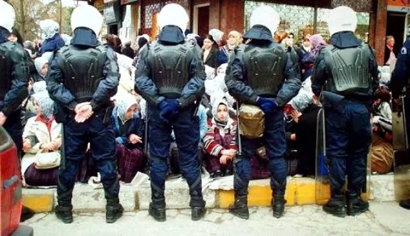 Unutulmayan gün: 28 Şubat darbesi! O tanklar milletin hayallerini ezdi