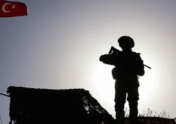 FETÖ'cü teröristler yakalandı! Kaçak şekilde sınırı geçmeye çalışan 3'ü terörist 5 kişi yakalandı
