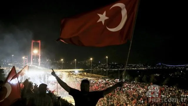 Darbe girişiminin kilit noktası İstanbul! Kritik geçen 11 saat... İşte Türkiye’nin en uzun gecesinde yaşananlar...
