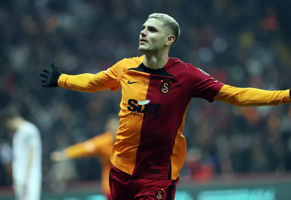 cimbom-rekor-tazeledi-galatasaray-2-kez-geri-dustugu-maci-kazandi-icardi-yine-yildizlasti-1675279518546.jpg Cimbom rekor tazeledi! Galatasaray 2 kez geri düştüğü maçı kazandı! İcardi yine yıldızlaştı - 5