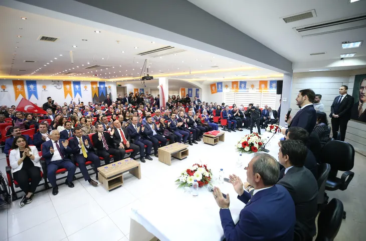 1583763572302.jpg Hazine ve Maliye Bakanı Berat Albayrak paylaştı: Tarihi mücadeleyi konuştuk - 4