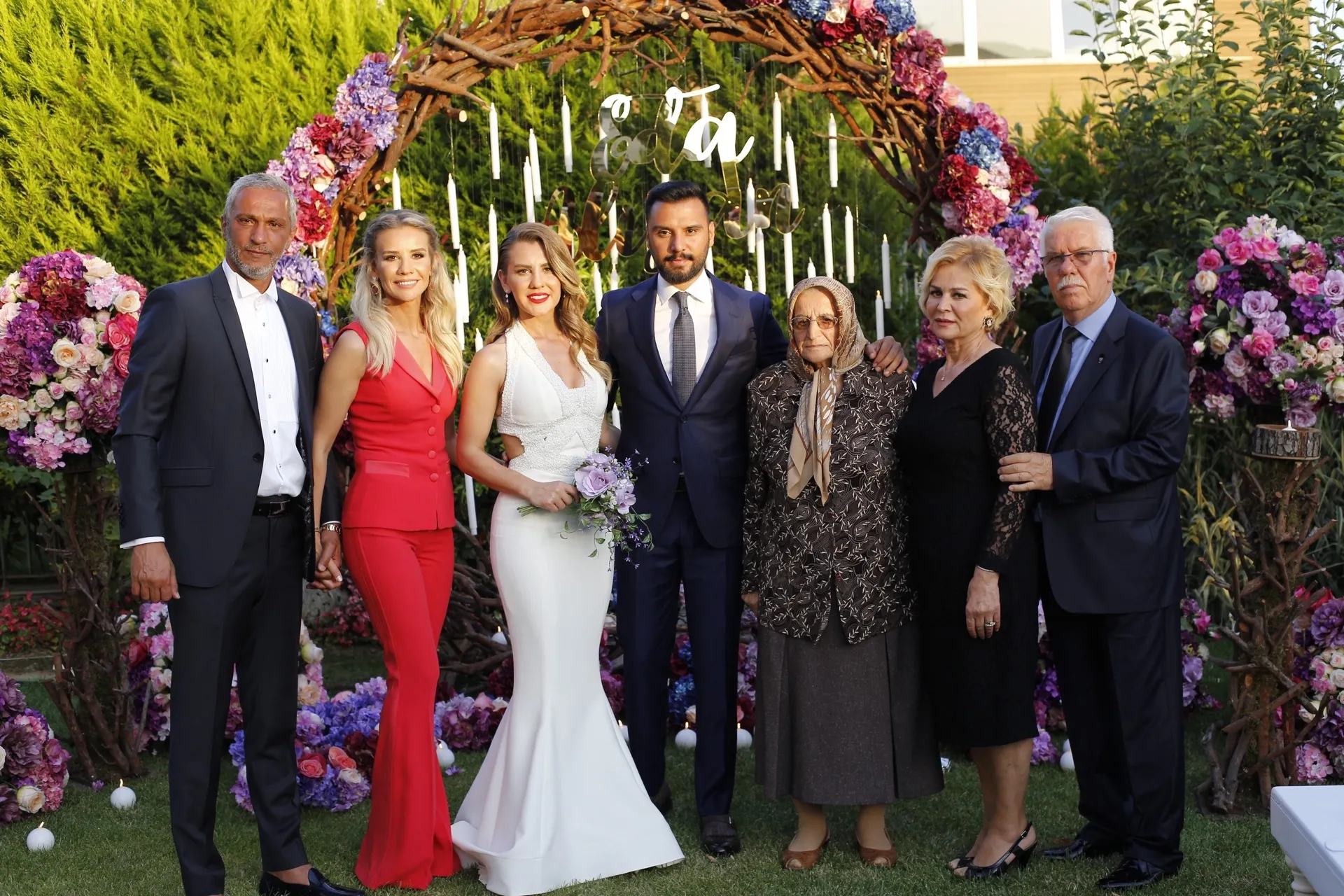 alisan in eda erol a aldigi yuzuk gorenleri sasirtti alisan in eda erol a aldigi yuzuk gorenleri sasirtti