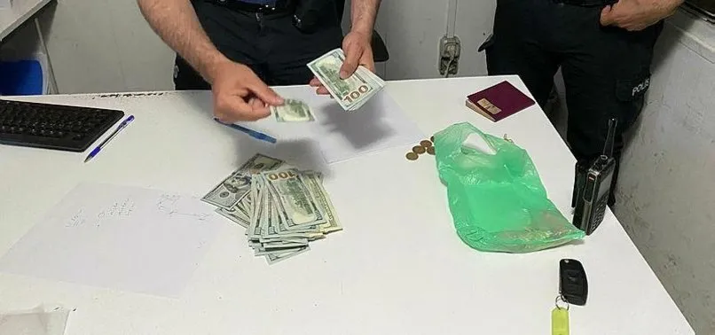 Şüpheli paketten 10 bin 200 dolar çıktı