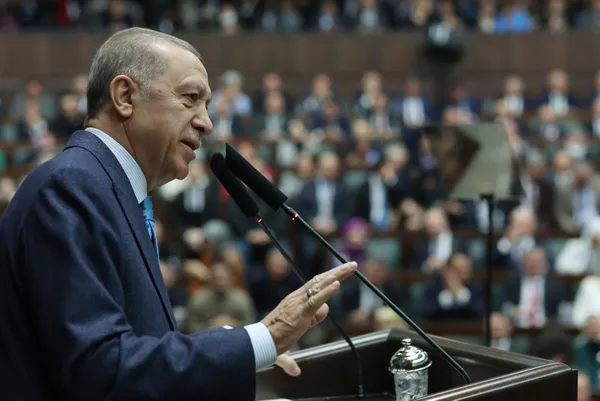 Başkan Erdoğan seçim tarihi olarak 14 Mayıs'ı işaret etti: Millet 73 yıl sonra aynı gün 6'lı masaya yanıt verecek - 4