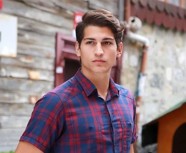 bahar-sahin-ihaneti-cabuk-unuttu-yeni-sevgilisiyle-parise-yelken-acti-1637993080380.jpg Bahar Şahin ihaneti çabuk atlattı! Yeni sevgilisiyle Paris'te - 3