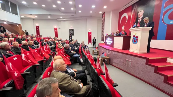 trabzonspor-baskani-ahmet-agaoglu-mayis-ayinda-sampiyonun-kim-oldugunu-gorecegiz-1667047909916.jpg Trabzonspor Başkanı Ahmet Ağaoğlu: Mayıs ayında şampiyonun kim olduğunu göreceğiz - 2
