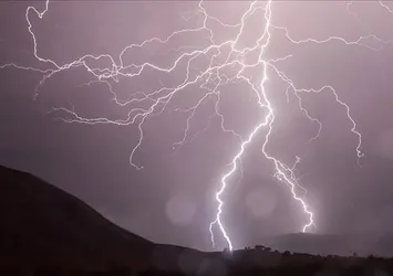 Pakistan'da yıldırım düştü! Çok sayıda ölü var