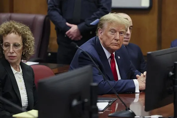 Dünyanın gözü bu davada! Trump’tan bomba hamle: Başsavcı Willis’in romantik ilişkisi için mahkemeye yeni kanıtlar sundu | 12 bin civarında mesaj...