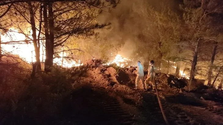 Muğla Datça'da orman yangını | Bakan açıkladı: Evleri zarar görenlere ilk etapta 3 bin TL yardım! Orman yangını söndürme çalışmalarında bir ilk: Gece görüşlü helikopter devrede