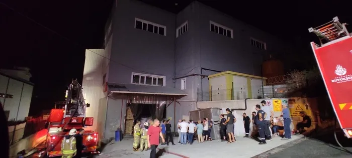 Son dakika: İstanbul Hadımköy'de korkutan yangın! - 1