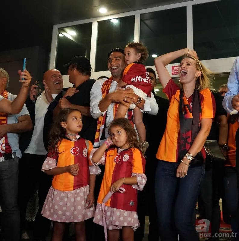 Falcao hakkında ortaya çıkan şok gerçek! Meğer eşi... 3