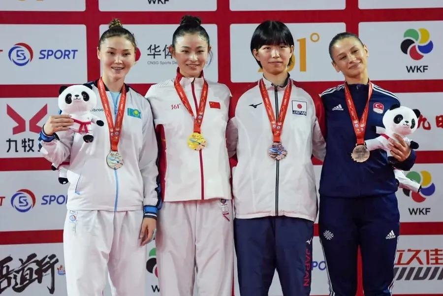 cinde-turklerin-destani-2-altin-2-bronz-madalya-1775994343532.jpeg Çin'de Türklerin destanı: 2 altın 1 bronz madalya - 1