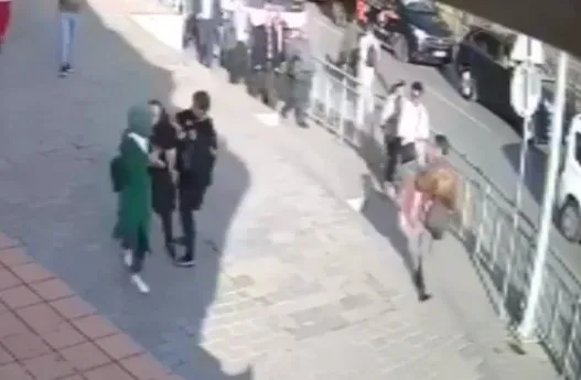 İstanbul'da başörtülü öğrencilere saldıran Semahat Yolcu'ya hapis cezası - 5