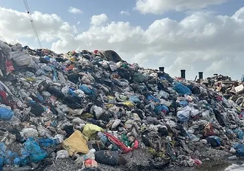 Buca'da bitmeyen çöp krizi!