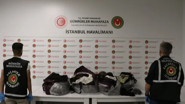 1687861565432.jpg İstanbul Havalimanı'nda ele geçirildi! Tam 93 kilo... - 1